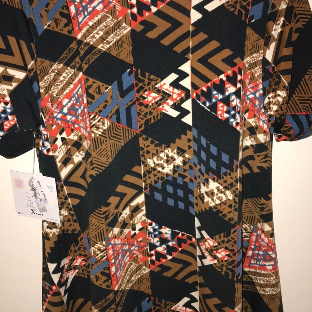 NWT Perfect T LuLaRoe Top - Picture 5 of 5